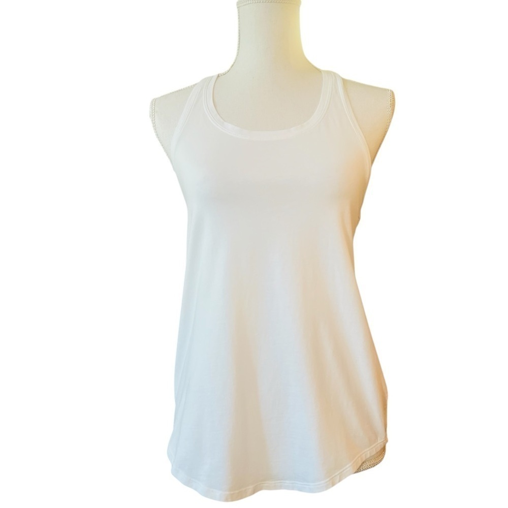 LULULEMON WOMEN’S WHITE ATHLETIC TANK TOP ROUNDED HEMLINE